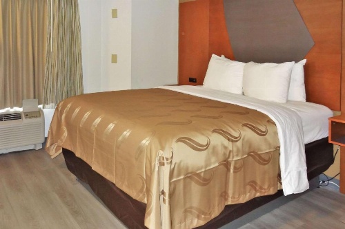 Quality Inn & Suites Raleigh North image 11