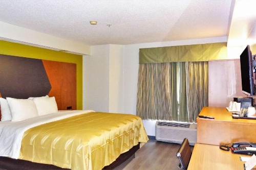Quality Inn & Suites Raleigh North image 5
